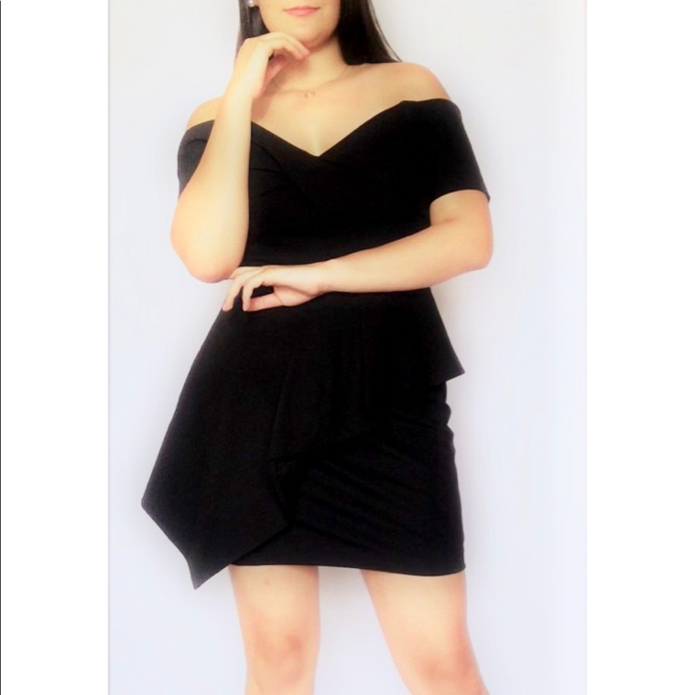 Vince Camuto Off shoulders black dress